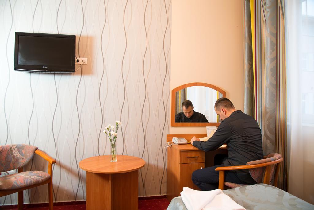 Hotel Baron Ciechanów Esterno foto