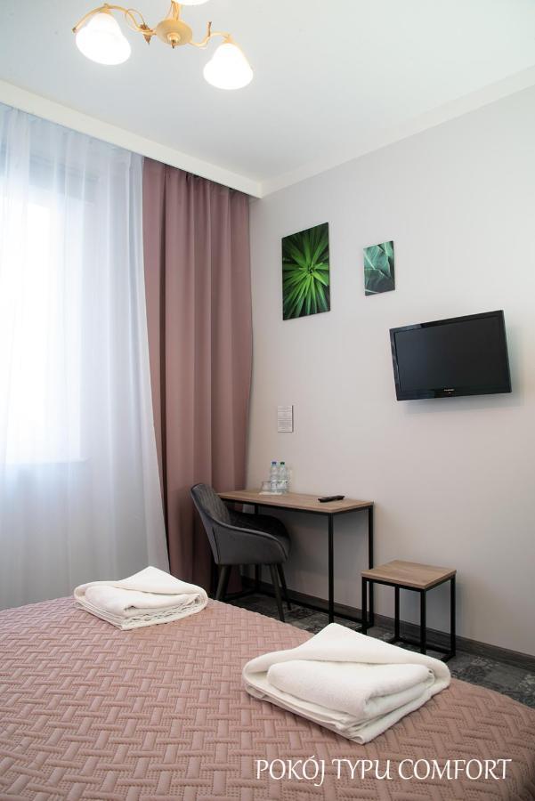 Hotel Baron Ciechanów Esterno foto