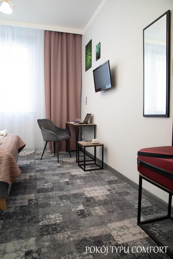 Hotel Baron Ciechanów Esterno foto