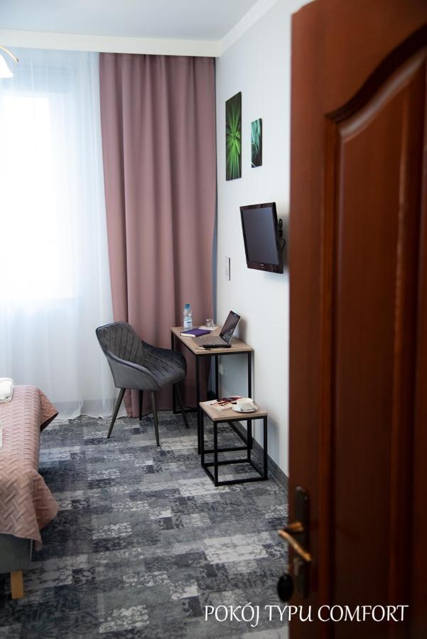 Hotel Baron Ciechanów Esterno foto