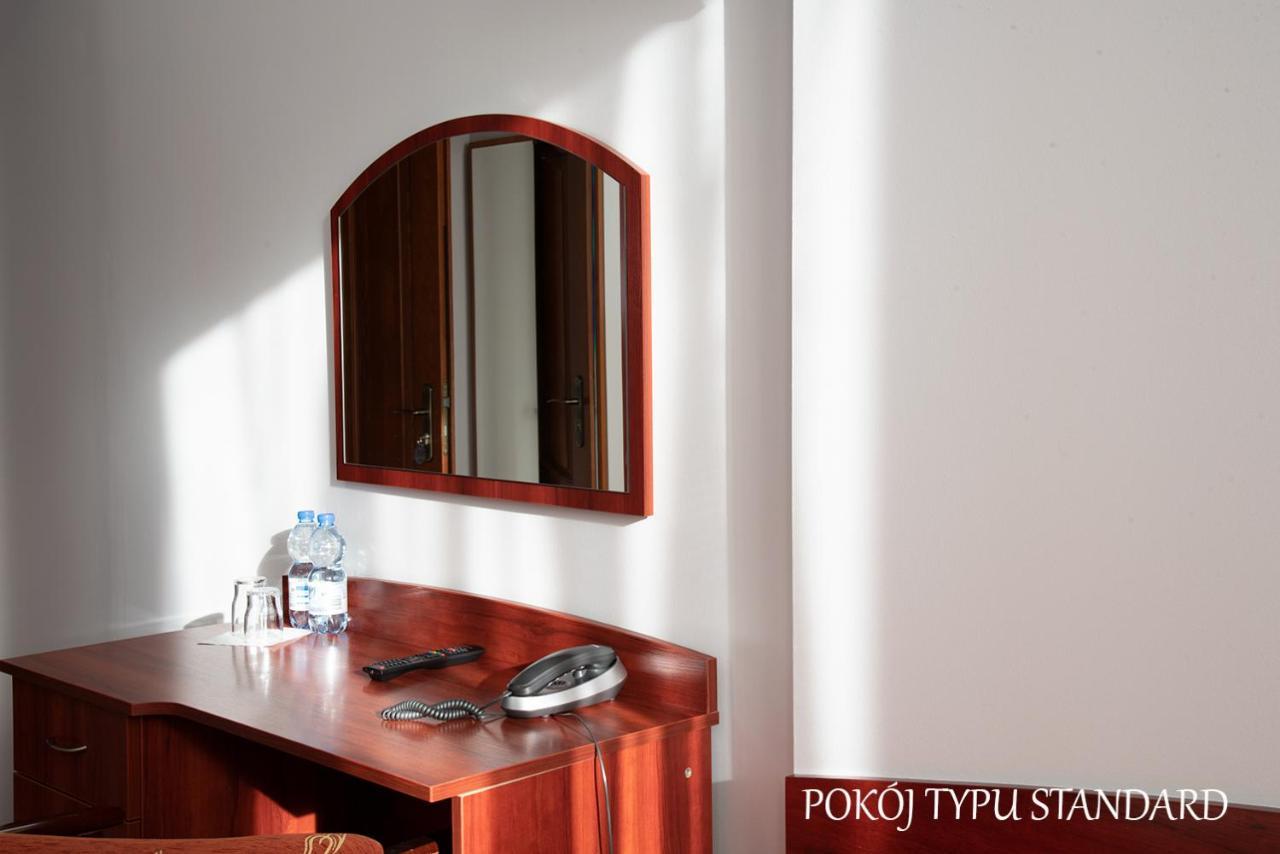 Hotel Baron Ciechanów Esterno foto