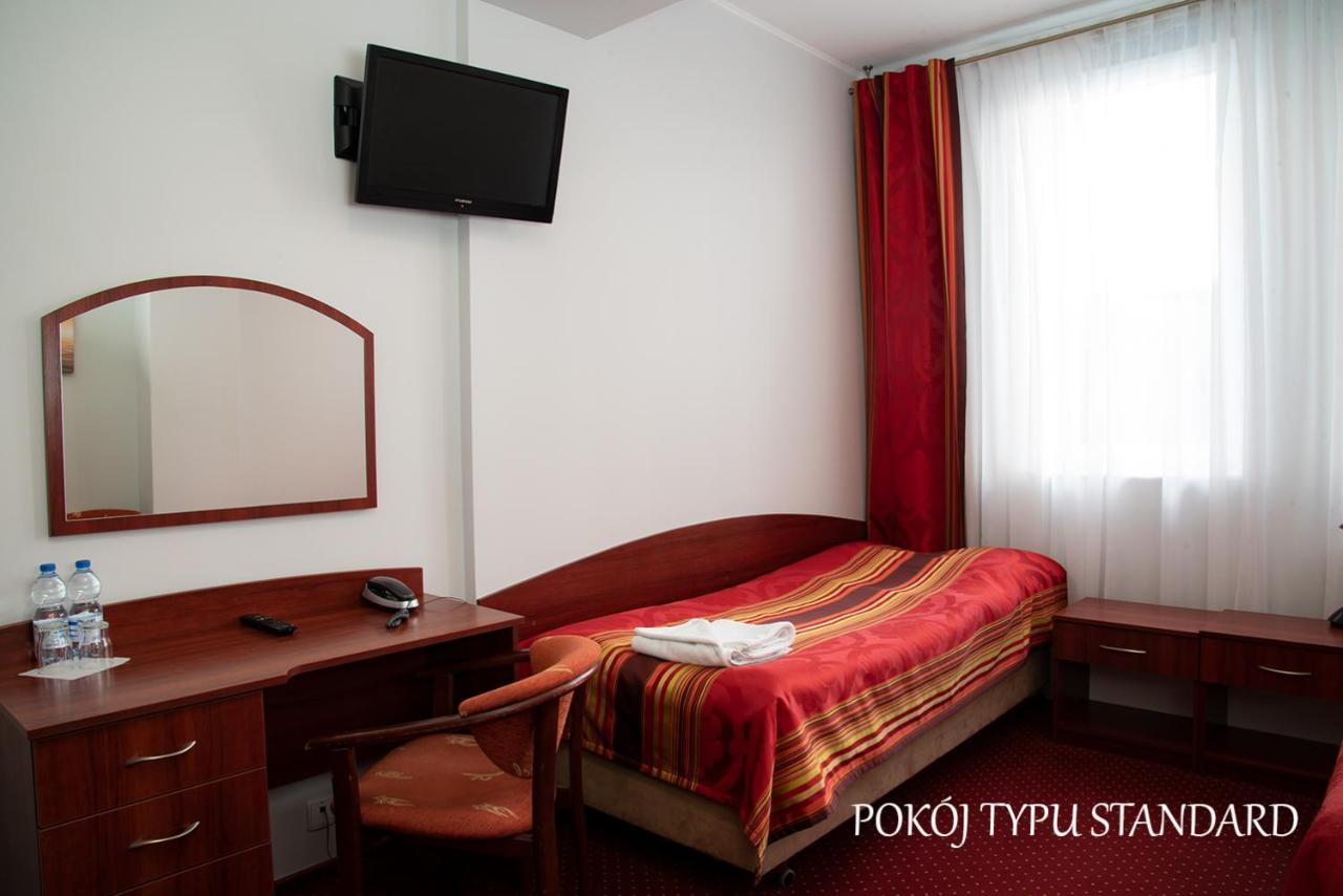 Hotel Baron Ciechanów Esterno foto
